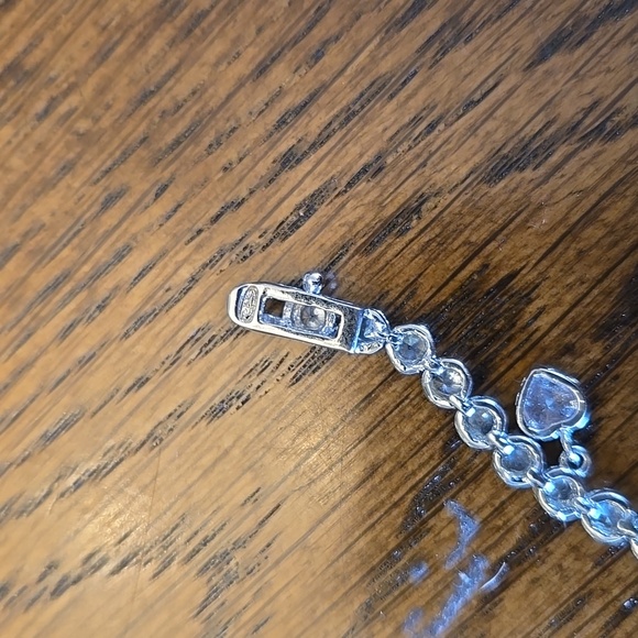 Beautiful Sterling Silver Plated Bracelet - Picture 8 of 8